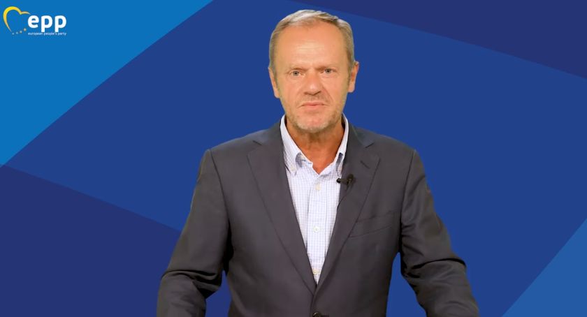 Tusk wspomina swoją podstawówkę w 60 rocznicę jej powstania [WIDEO] - Zdjęcie główne