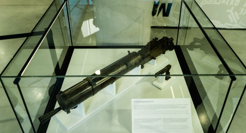 Pistolet znaleziony podczas prac archeologicznych na Westerplatte w Muzeum II Wojny Światowej - Zdjęcie główne