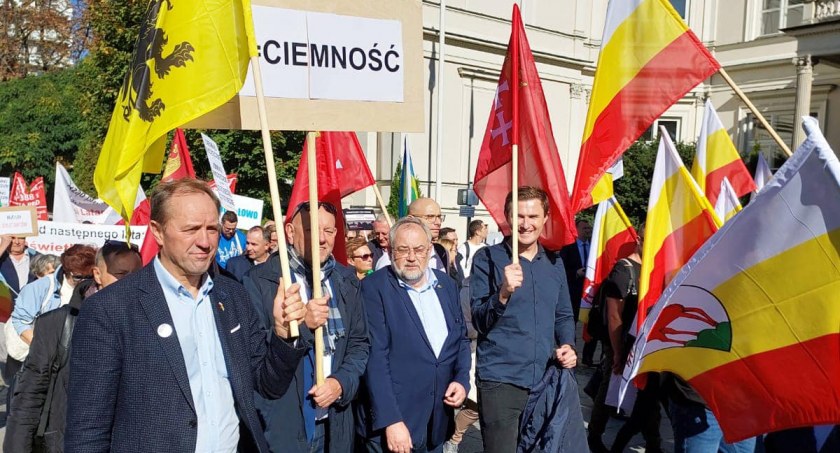 Samorządowcy z Gdańska protestowali przez Kancelarią Premiera - Zdjęcie główne