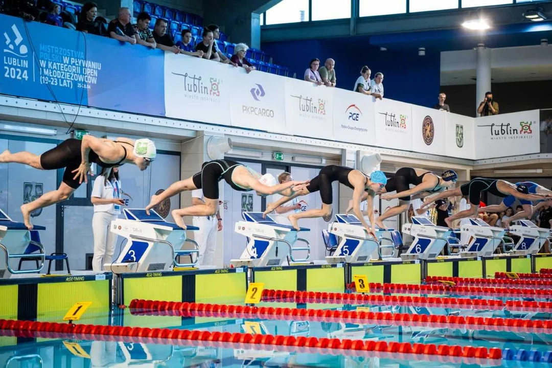 Mistrzostwa Polski w pływaniu. Anna Dowgiert i Kacper Majchrzak walczyli o igrzyska  WIDEO - Zdjęcie główne