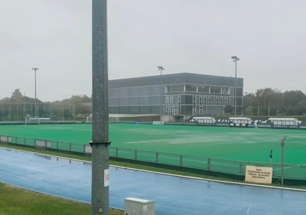 AWF Poznań będzie miała nowe boisko do hokeja na trawie. "To boisko nie nadaje się do gry" - Zdjęcie główne