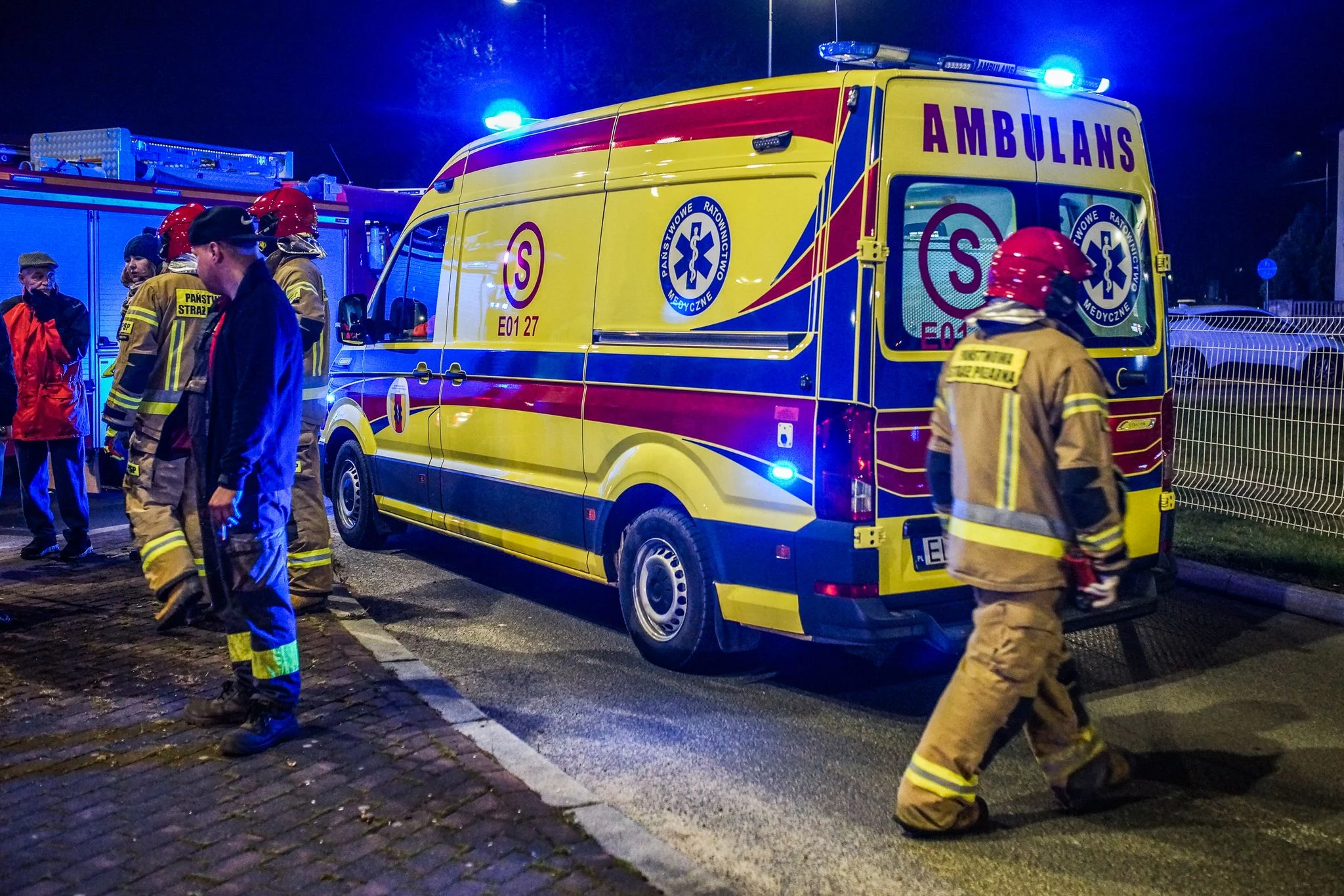 Niebezpiecznie w Piotrkowie. Dwie seniorki potrącone na pasach - Zdjęcie główne