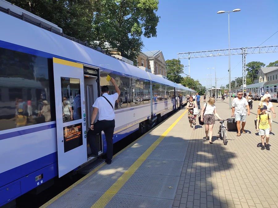 Tańsze podróże pociągiem z PKP Intercity. Jest jeden warunek - Zdjęcie główne