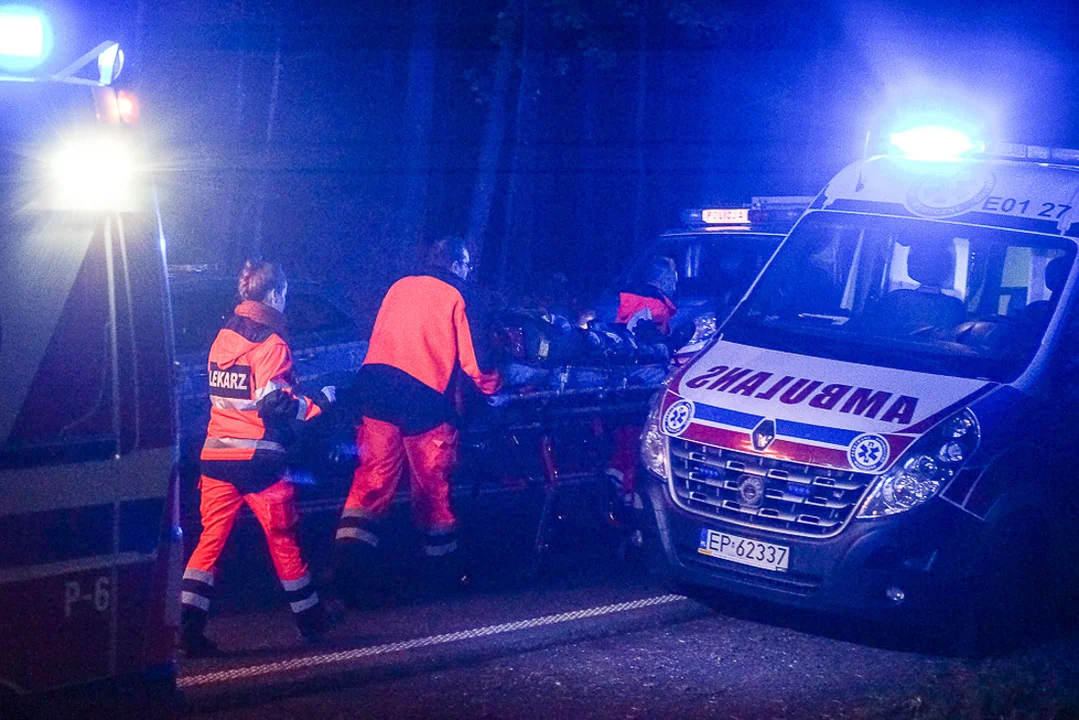 Tragiczny finał potrącenia mężczyzny przez autobus w Piotrkowie. Kierowca korzystał z telefonu podczas jazdy? - Zdjęcie główne