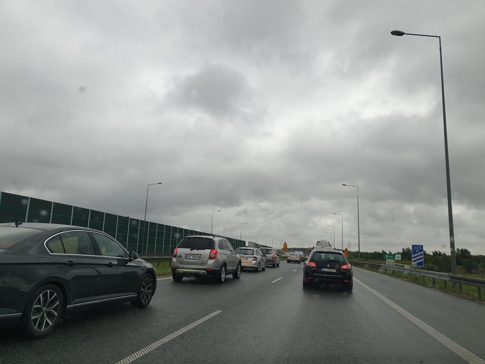 Gigantyczne korki na autostradzie A1! Łodzianie wracają do domu z wakacji [zdjęcia] - Zdjęcie główne