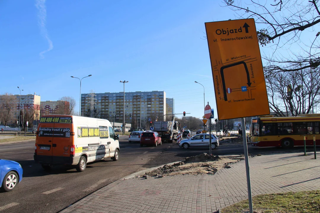 Zmiany w kursowaniu autobusów MPK Łódź na Bałutach. Przez prawie tydzień ominą ważną krańcówkę - Zdjęcie główne