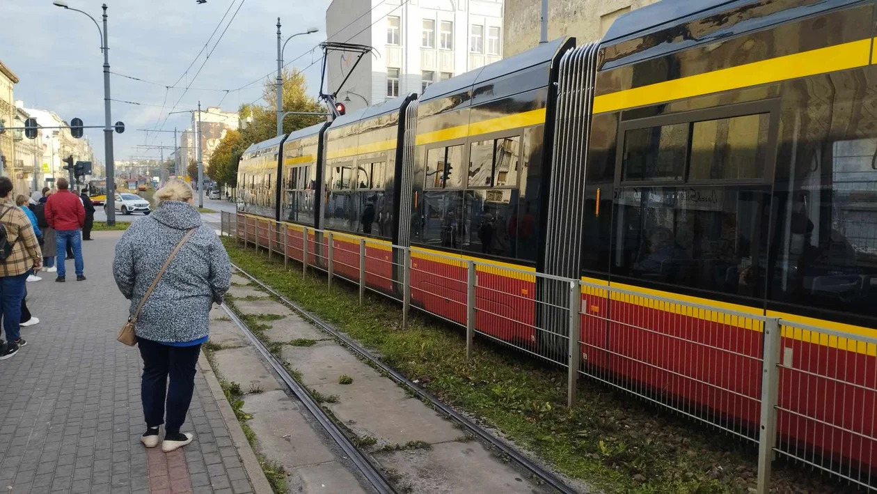 Tramwaje wróciły na Zachodnią. "Ciężko uwierzyć", "Jestem zdziwiona" - komentują podróżni - Zdjęcie główne