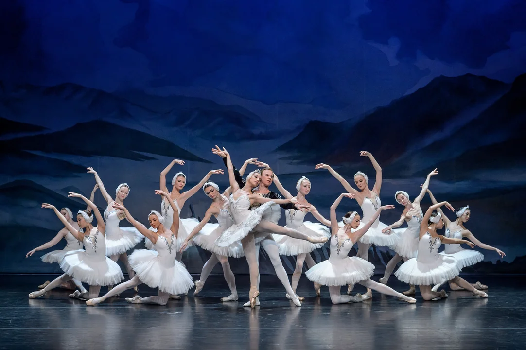 “Jezioro łabędzie” w wykonaniu The Royal Moscow Ballet idealnym świątecznym prezentem! - Zdjęcie główne