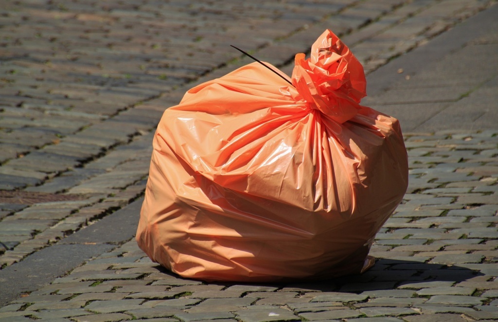 OFICJALNIE. Uchwała dotycząca opłat za śmieci w Łodzi zdjęta z porządku obrad Rady Miejskiej - Zdjęcie główne