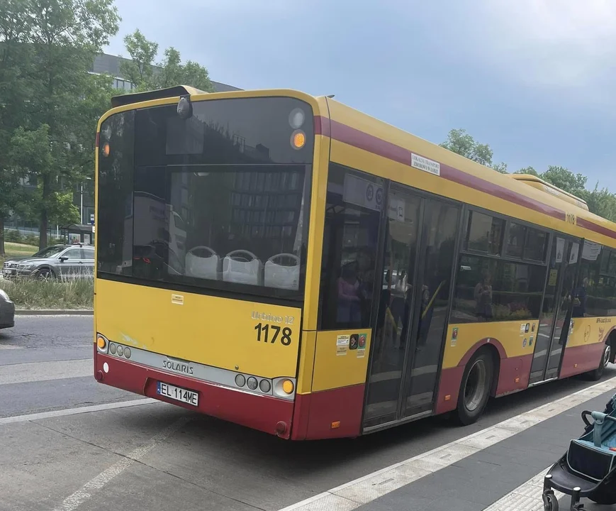 Przy rondzie Solidarności zepsuł się autobus MPK. Mogą być problemy z przejazdem - Zdjęcie główne