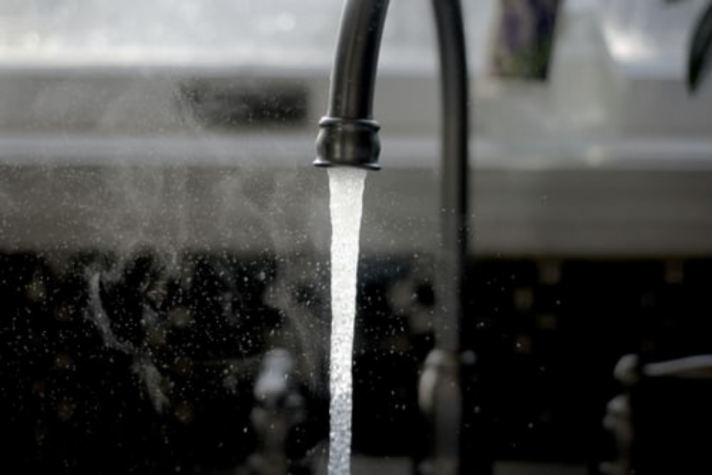 Łodzianie nie zapłacą więcej za wodę – Regionalny Zarząd Gospodarki Wodnej nie zgodził się na wzrost cen - Zdjęcie główne