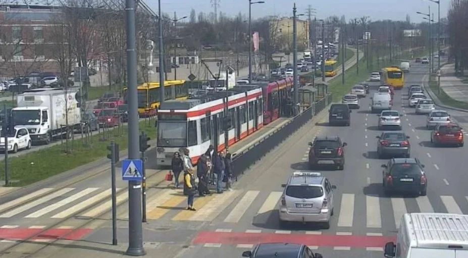 Zatrzymanie ruchu tramwajów MPK na al. Śmigłego-Rydza. Motornicza się zagapiła... - Zdjęcie główne