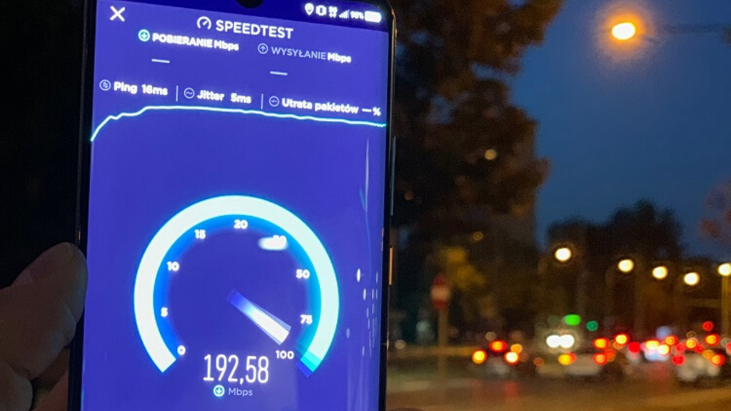 Kolejny operator wchodzi z siecią 5G do Łodzi. I proponuje smartfony obsługujące nową sieć - Zdjęcie główne