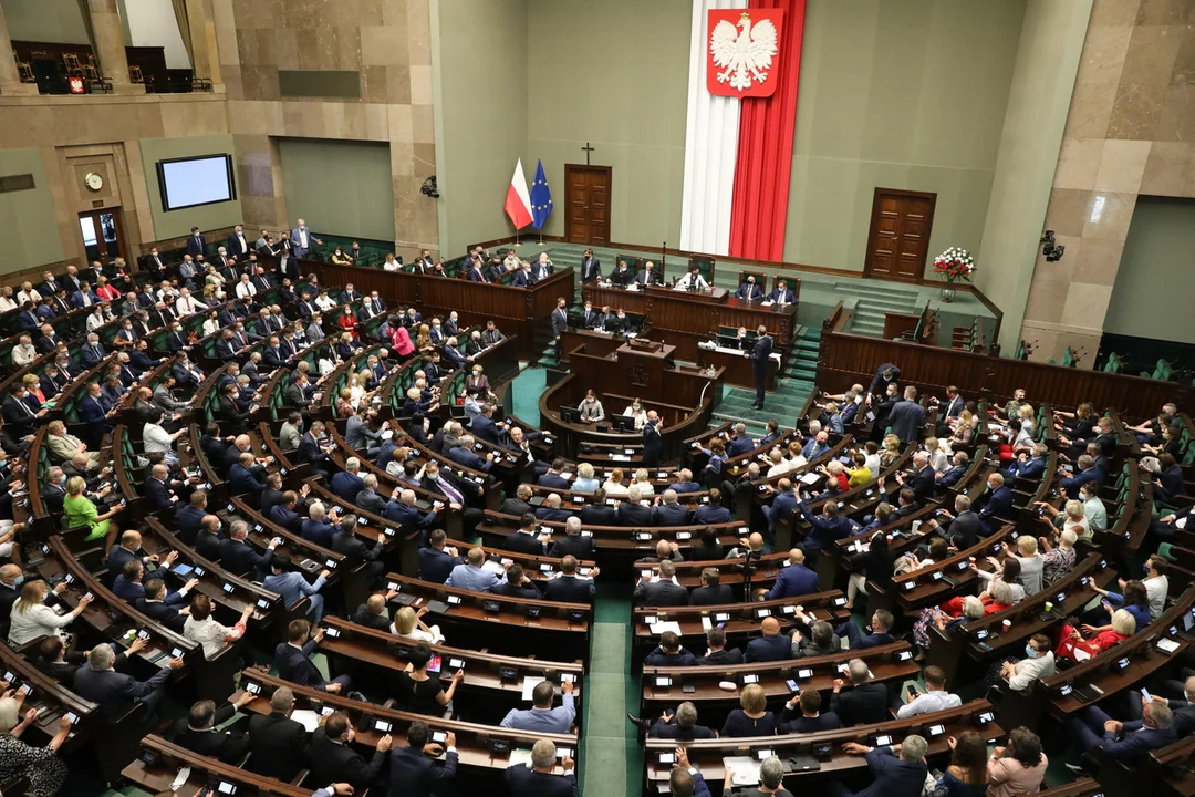 Wyniki wyborów: Opozycja ma większość w Sejmie. Jak stworzy teraz rząd? - Zdjęcie główne