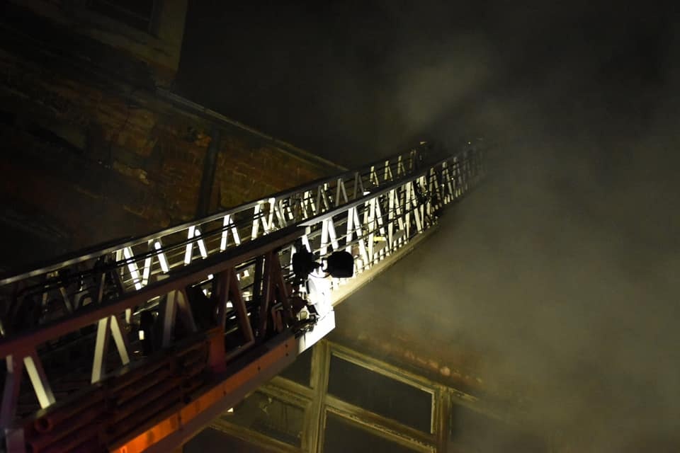 Pożar w centrum Łodzi mógł być wynikiem podpalenia [WIDEO + ZDJĘCIA] - Zdjęcie główne