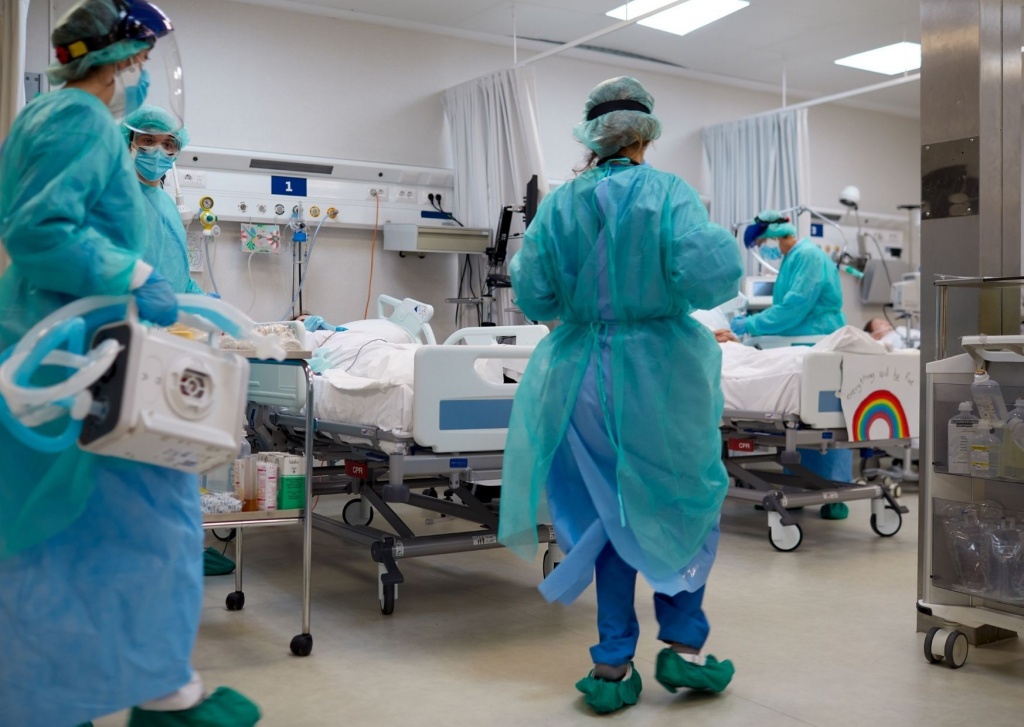 Koronawirus Łódzkie. 600 osób przebywa w szpitalach z powodu Covid-19. Co ze szpitalem tymczasowym? - Zdjęcie główne