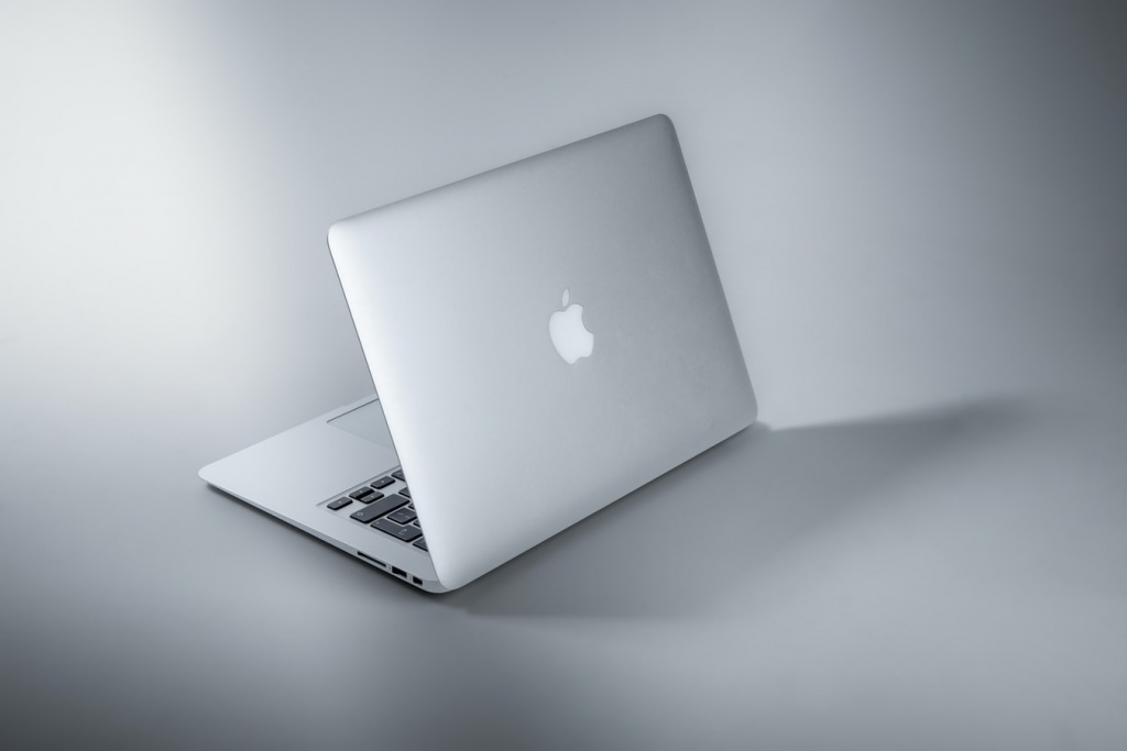 Zmiany w MacBook'ach Air w 2021 r. - Zdjęcie główne
