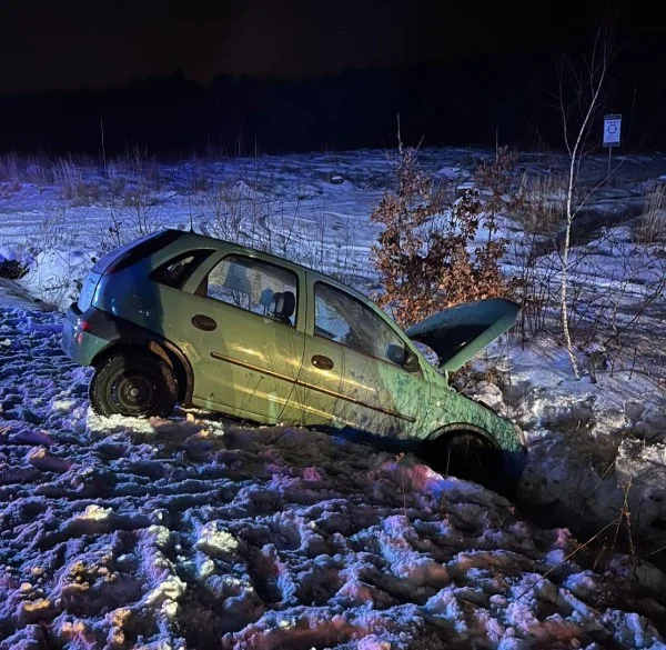 Groźne zderzenie dwóch aut na DK91 pomiędzy Radomskiem i Piotrkowem. W jednym z aut jechało dziecko [ZDJĘCIE] - Zdjęcie główne