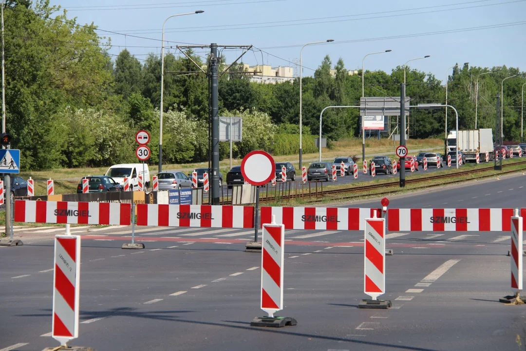 Zapowiedziano utrudnienia dla kierowców na ważnej alei. Sprawdź, od kiedy i dlaczego? - Zdjęcie główne