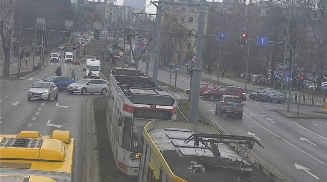 Zatrzymanie tramwajów MPK Łódź w centrum miasta. Stanęło pięć linii tramwajowych - Zdjęcie główne