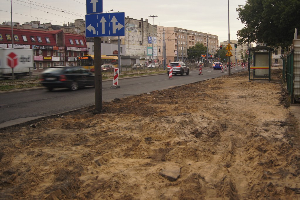 Największa inwestycja rowerowa w Łodzi nadal w budowie. Końca nie widać [ZDJĘCIA]  - Zdjęcie główne