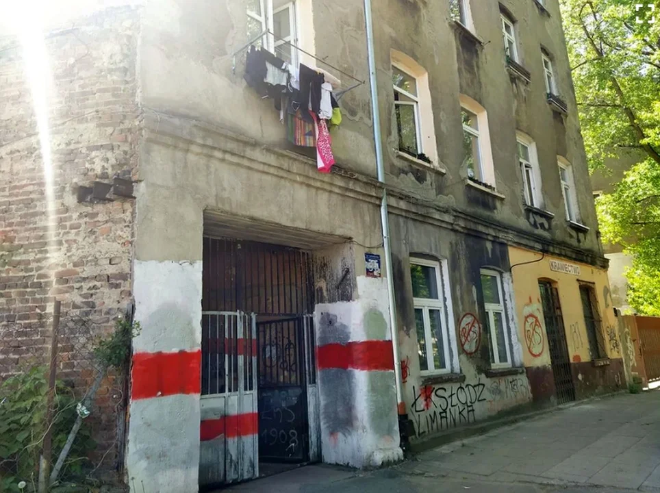Czynsze w miejskich kamienicach w Łodzi wysokie jak w ekskluzywnych apartamentowcach - Zdjęcie główne