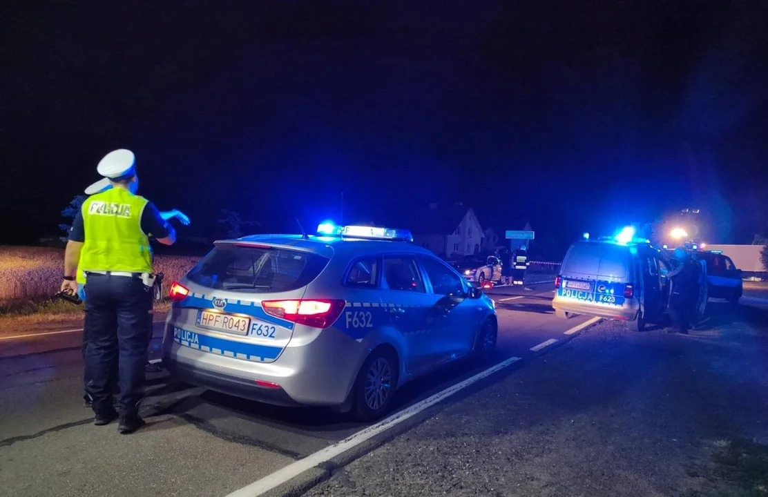 Śmiertelny wypadek w Łódzkiem. Policja ujawnia okoliczności zdarzenia na DK-83 - Zdjęcie główne