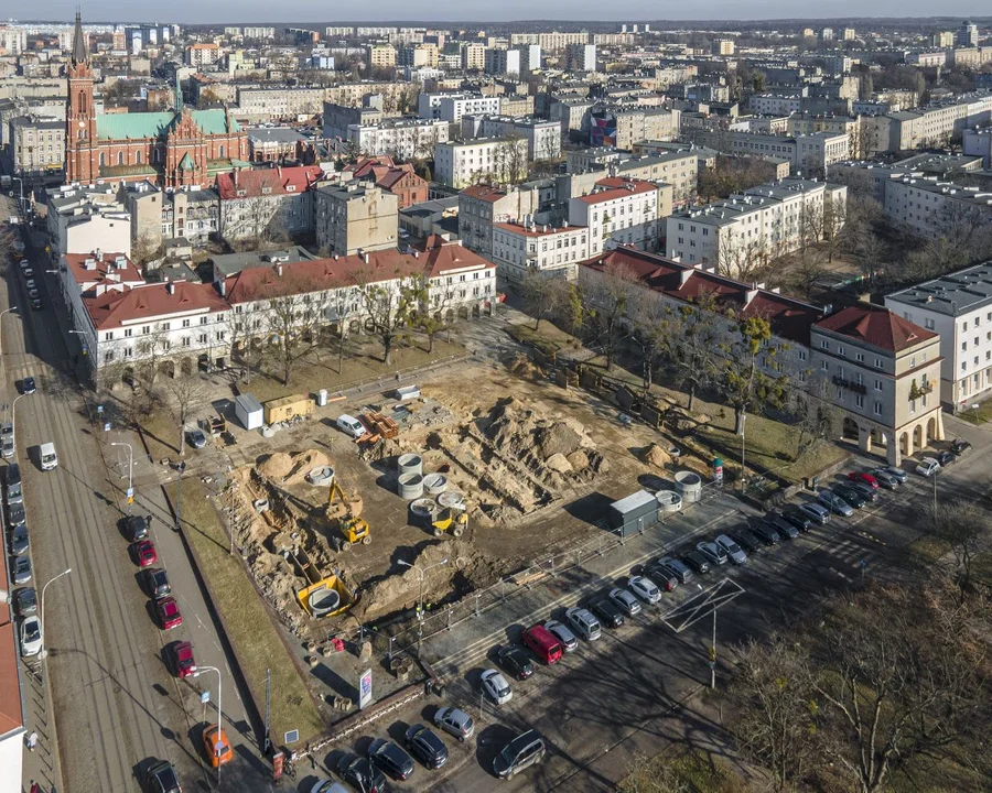 Stary Rynek w Łodzi to teraz plac budowy. Co się zmieni? [zdjęcia z budowy] - Zdjęcie główne