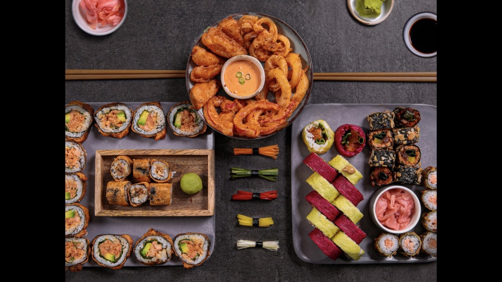 Sushi niezmiennie Kushi. Jak zrealizować pomysł na ciekawy i dochodowy biznes w branży restauracyjnej? [WIDEO] - Zdjęcie główne