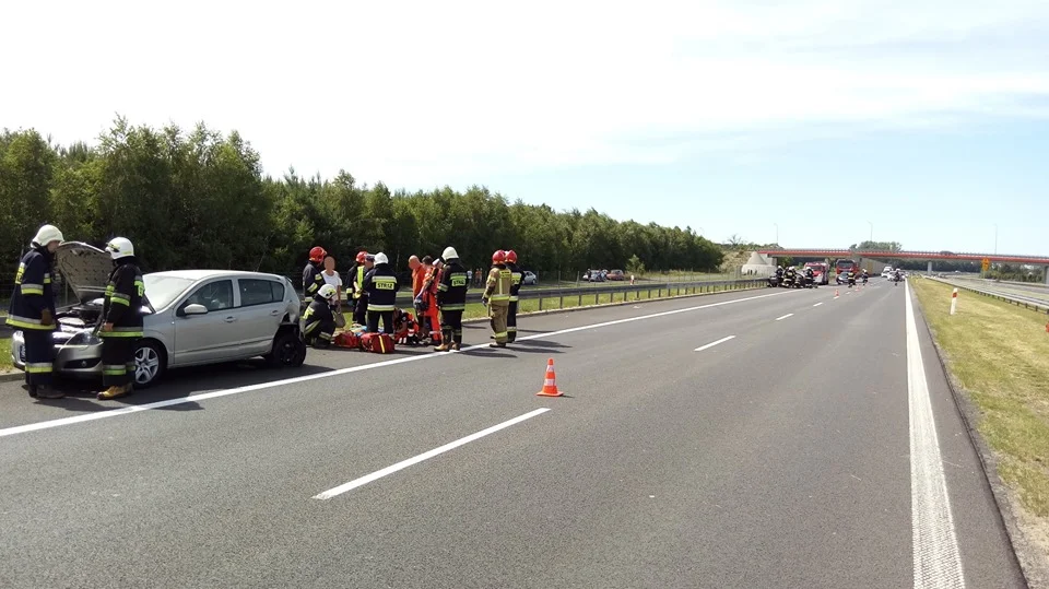 Śmiertelny wypadek na autostradzie A1. Zginął kierowca opla - Zdjęcie główne