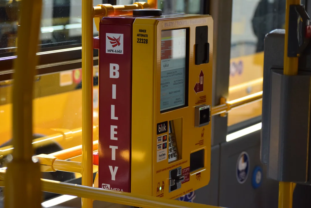 Co zrobić, jeśli w tramwaju lub autobusie nie działa biletomat? Czy dostanę mandat? - Zdjęcie główne