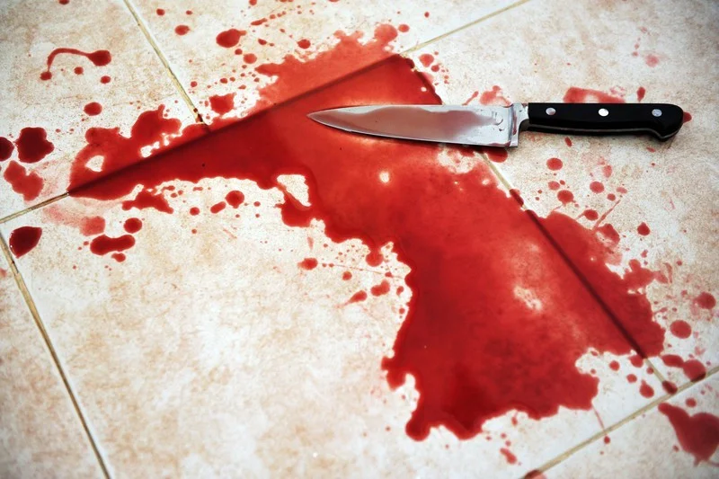 Nożem rozpruła brzuch swojego partnera! Krwawa awantura przy Zarzewskiej - Zdjęcie główne