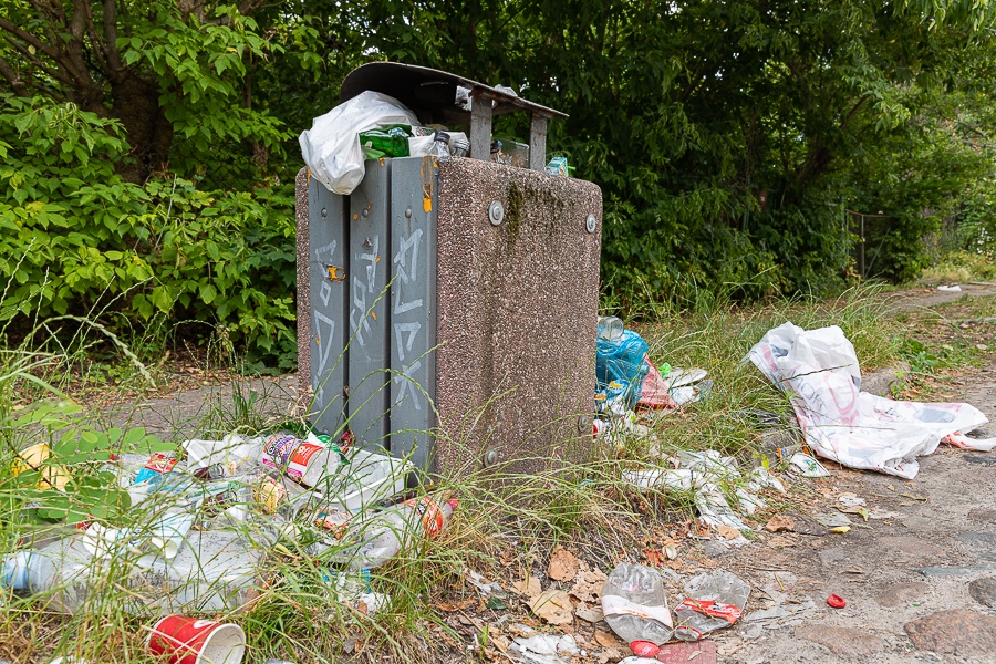 Śmieci na ul. Żytniej w Łodzi. To nie pierwszy raz, gdy w tym miejscu zalegają odpady. Kto za to odpowiada? [zdjęcia] - Zdjęcie główne