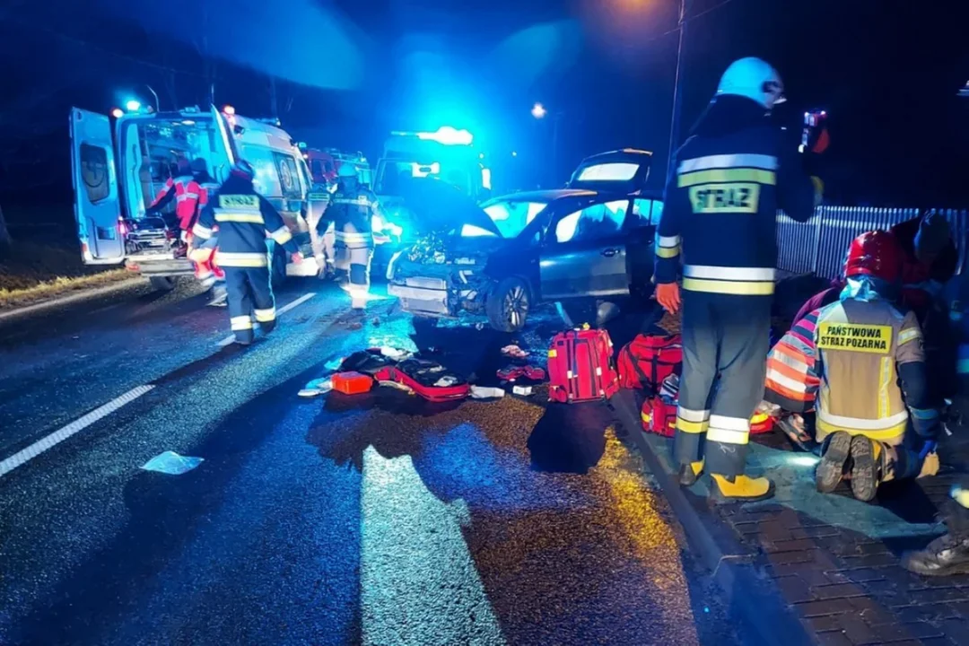 Kolejna ofiara strasznego wypadku w Makowiskach. Zmarł 26-letni strażak, który został ranny   - Zdjęcie główne
