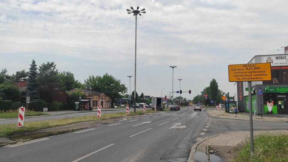 Korki Łódź. Uwaga kierowcy! Wyłączenie sygnalizacji na kluczowym skrzyżowaniu w Łodzi - Zdjęcie główne