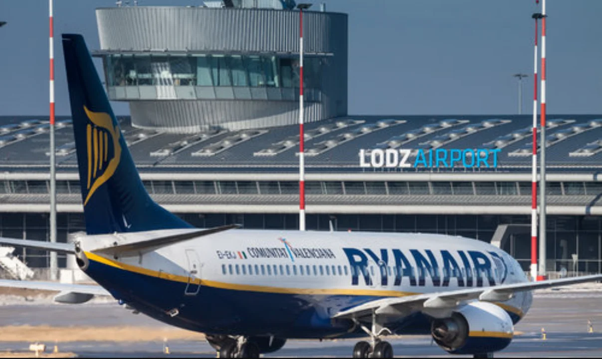 Lotnisko w Łodzi planuje obsłużyć w przyszłym roku nawet pół miliona pasażerów. „Będzie to najlepszy wynik w historii portu” [ZDJĘCIA] - Zdjęcie główne