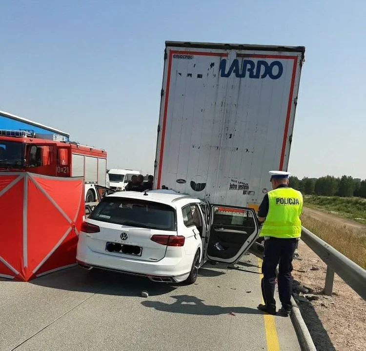 Tragedia na A1 w Łódzkiem. Dwa wypadki i śmierć - Zdjęcie główne