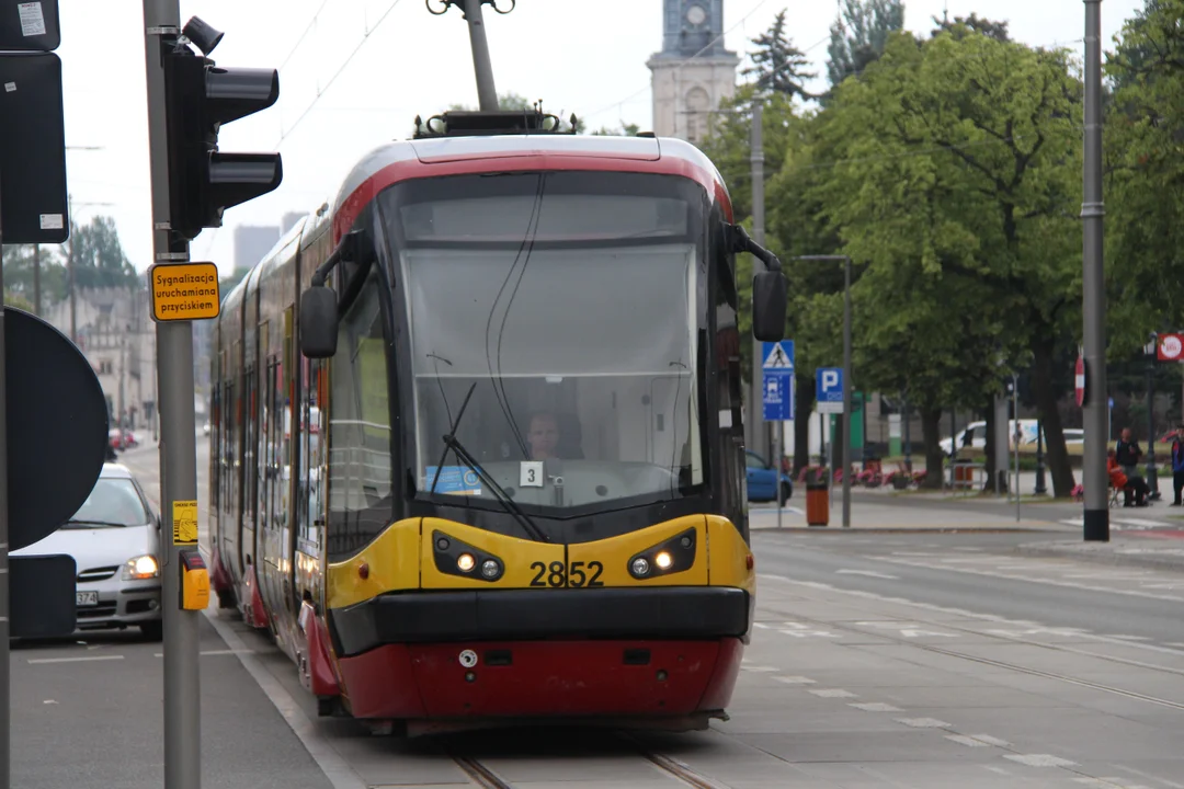 Tramwaj z Łodzi do Pabianic. Na zmodernizowane tory wróciła linia 41 [zdjęcia] - Zdjęcie główne