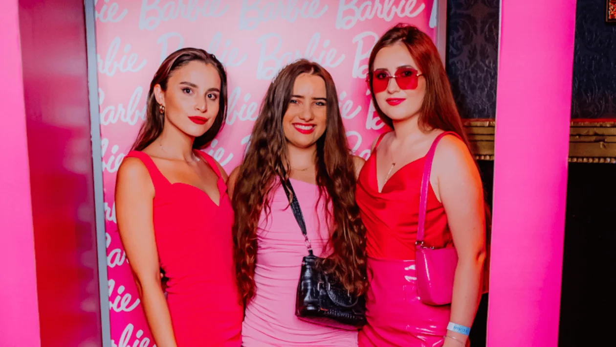 Różowe szaleństwo w Teatr Club Łódź! Imprezowy klimat w stylu Barbie [ZDJĘCIA] - Zdjęcie główne