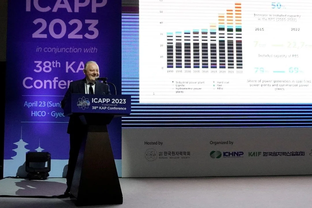 Wojciech Dąbrowski w Korei: energetyka jądrowa ważnym elementem polskiej ścieżki transformacji - Zdjęcie główne