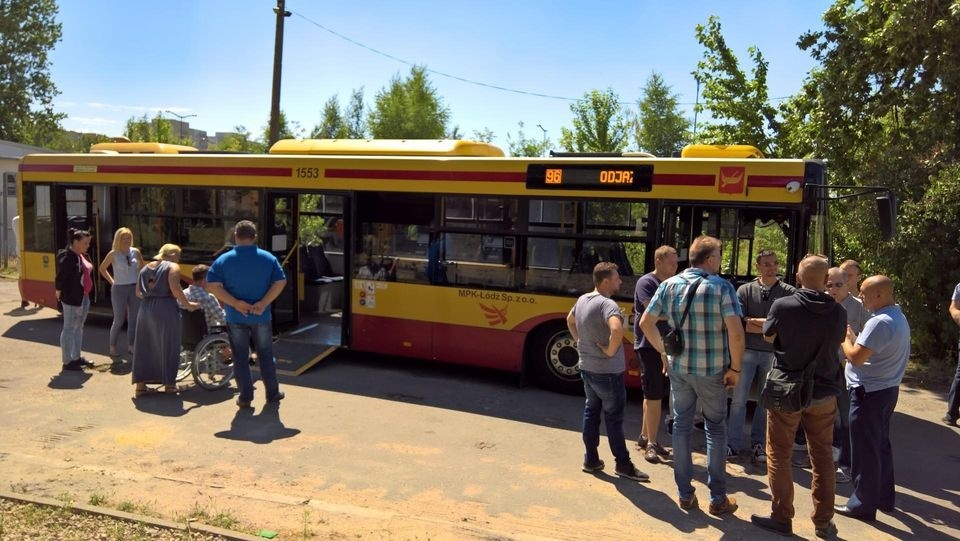 Zmiana od 1 kwietnia rozkładów jazdy autobusów i tramwajów [LISTA] - Zdjęcie główne