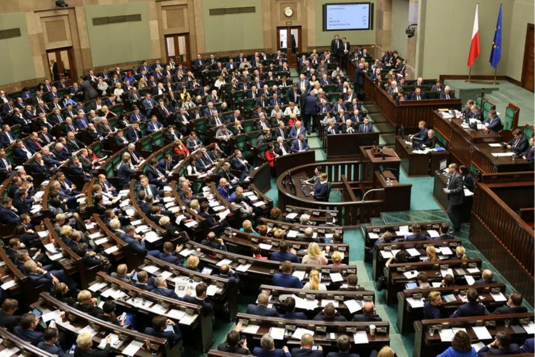 Sejm przyjął ustawę lex TVN. Dokument uzyska podpis prezydenta? - Zdjęcie główne
