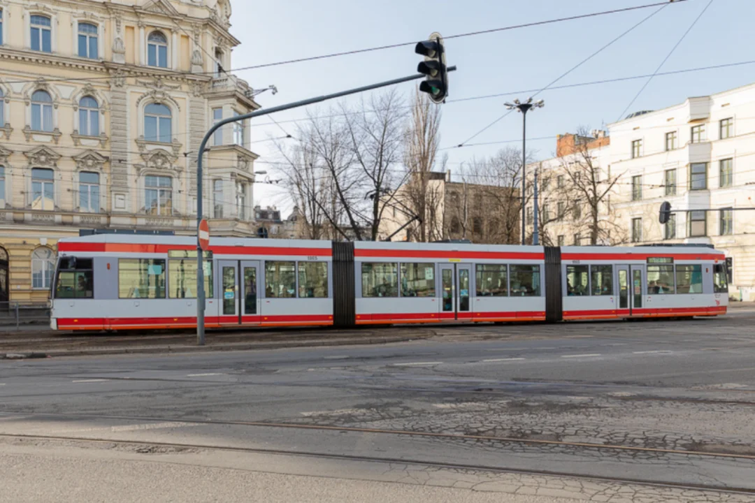 Wykolejenie tramwaju na Zachodniej. Duże opóźnienia w MPK Łódź - Zdjęcie główne