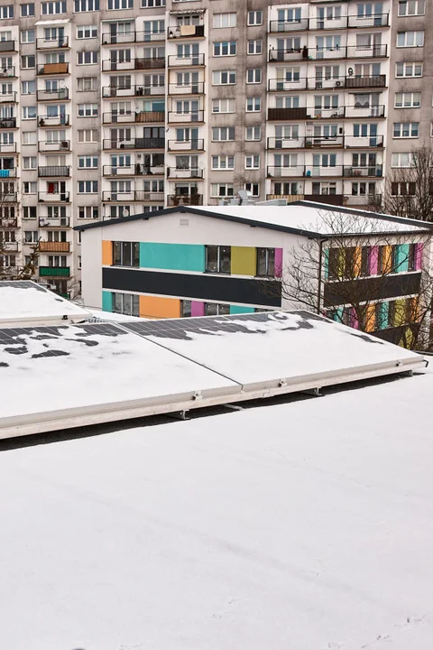 IX LO najbardziej eko szkołą w Łodzi! Na jej dachu zamontowano fotowoltaikę [zdjęcia] - Zdjęcie główne