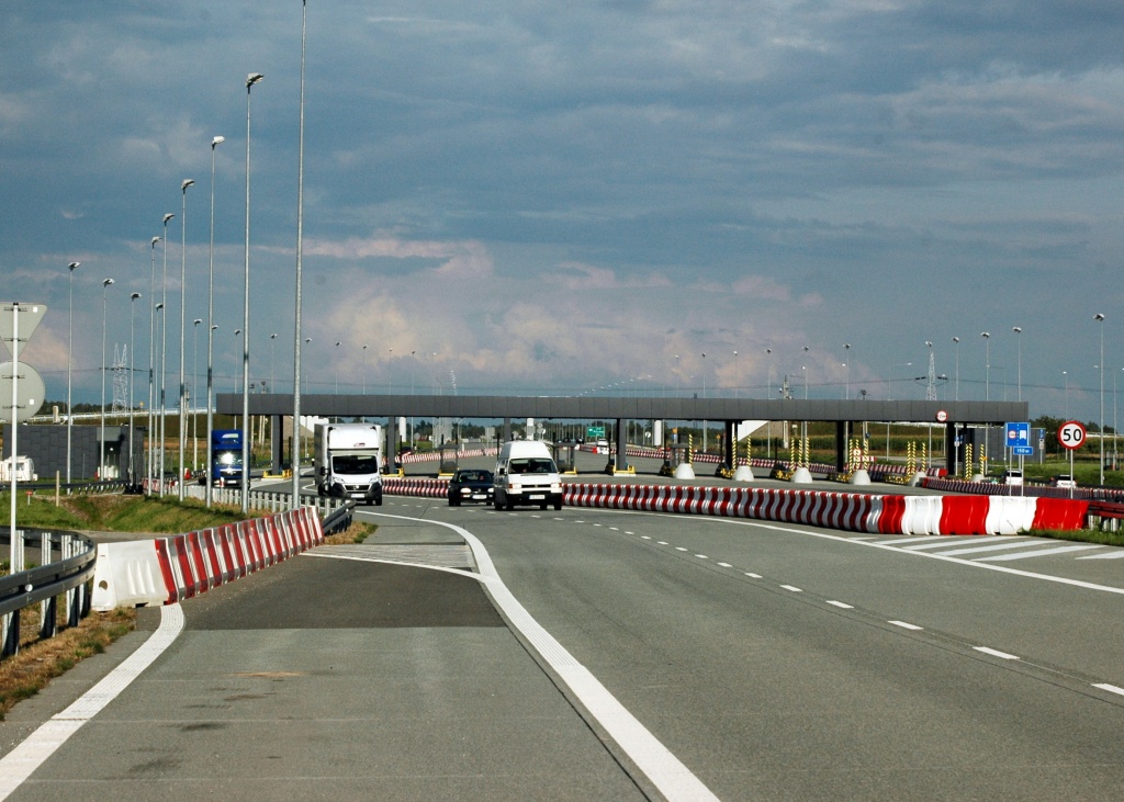 Zamknięta A1 na odcinku Tuszyn - Piotrków Trybunalski  - Zdjęcie główne