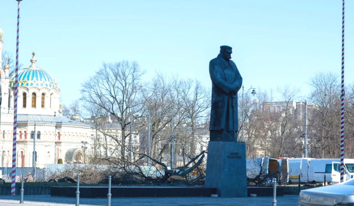 Pomnik Piłsudskiego zniknie sprzed ŁDK. Wszystko za sprawą budowy tunelu średnicowego  - Zdjęcie główne