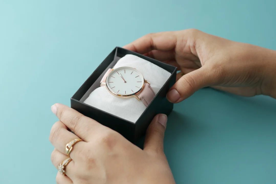 5 wskazówek, jak dobrać odpowiedni zegarek damski do stylizacji - Zdjęcie główne