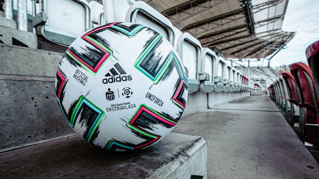Nowa piłka od Adidasa! Właśnie taką zawodnicy ŁKS-u będą grać w 2020 roku  - Zdjęcie główne