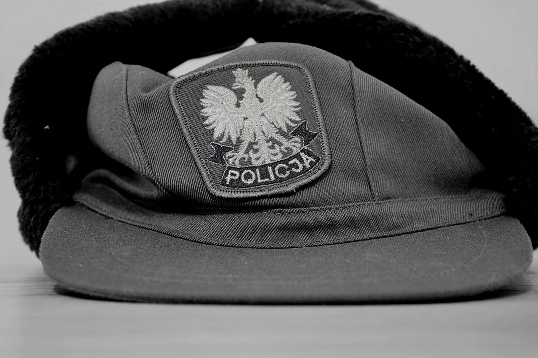 Śmierć policjanta na komendzie w Łodzi. Co wynika z zapisu monitoringu? [nowe fakty] - Zdjęcie główne