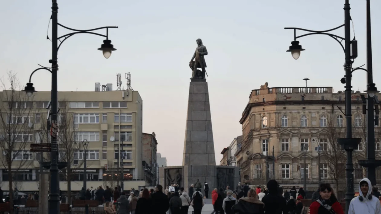 Co o przemianie łódzkiego placu Wolności uważają internauci? Sprawdź wyniki sondy - Zdjęcie główne